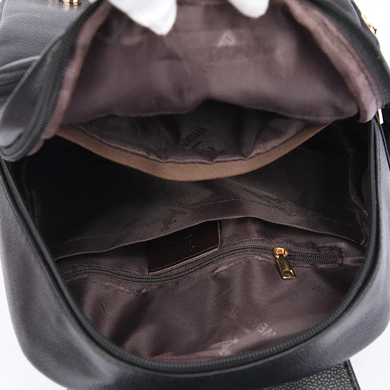 Mochila Feminina em Couro Legítimo - Velia