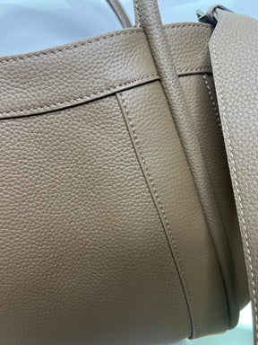 Bolsa Média Stella Couro Legítimo