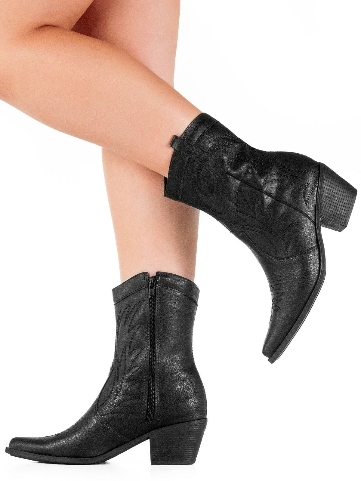 Bota Feminina Texana Bico Fino Cano Curto Preto