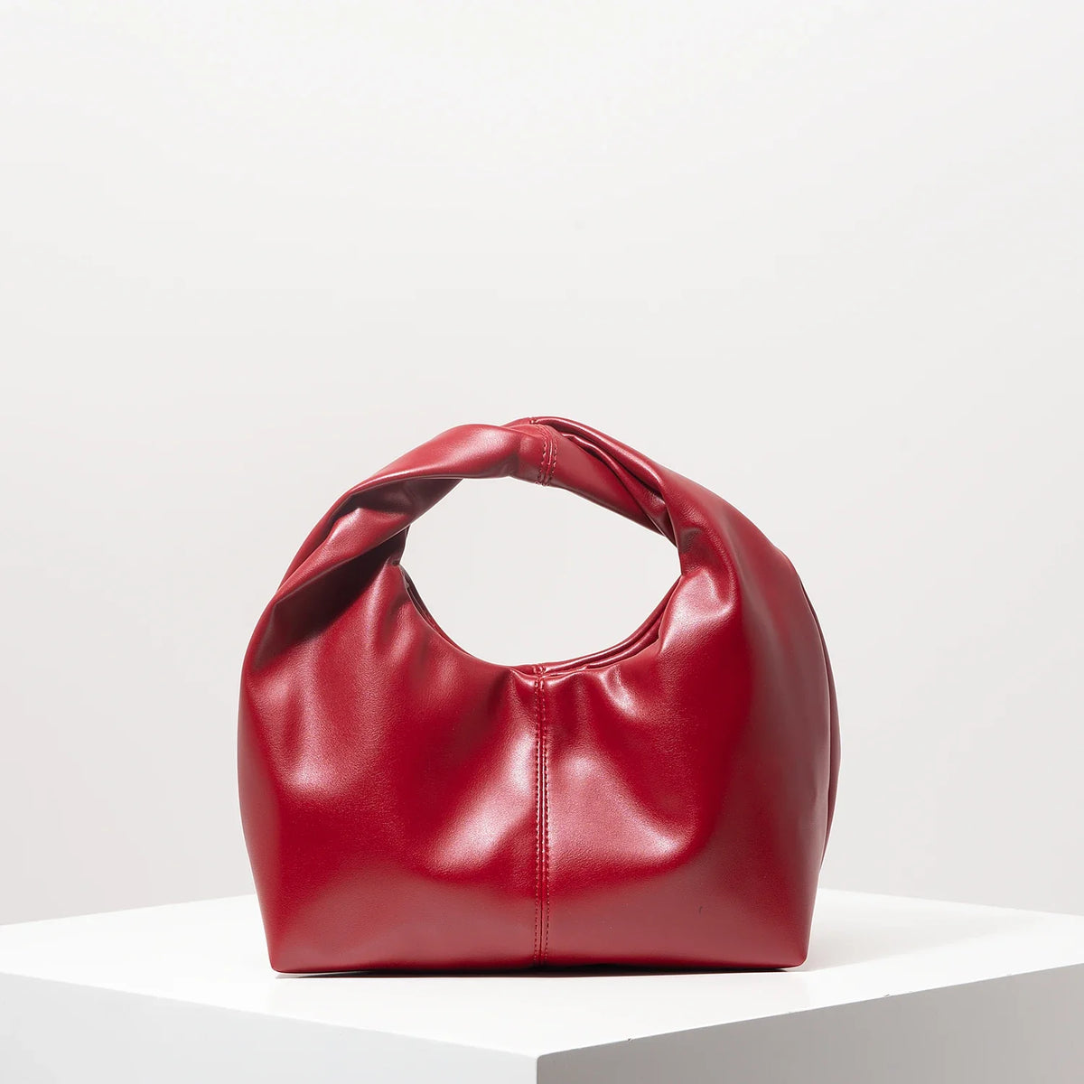 Mini Bolsa de Mão Feita em Couro Legítimo - Clean