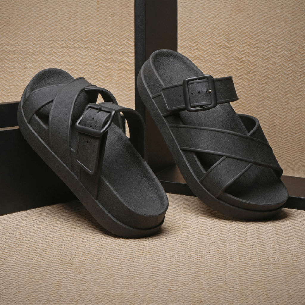 Sandália Papete Preto Fivela Alice Brizze